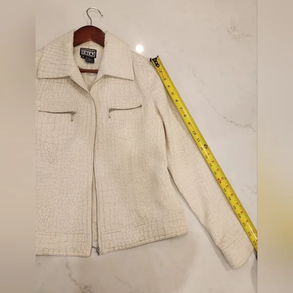 Short jacket - Picture 3 of 7